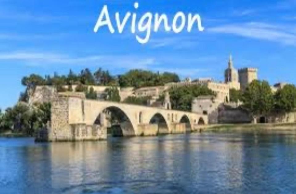 Appartement 32 M2 Intra Muros - Wifi - Netflix - Bureau Avignon Exterior photo